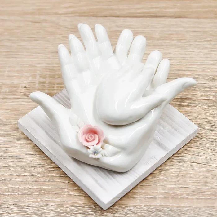 Mani dell’Amore ‘Famiglia’ Porcellana di Capodimonte - immagine 2