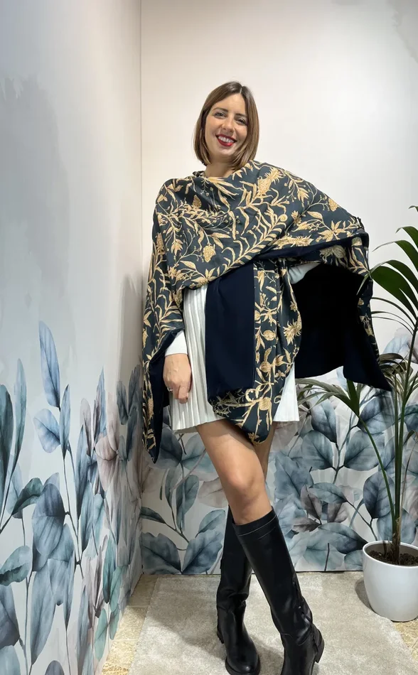 MANTELLA REVERSIBILE BLU E BRONZO - immagine 2