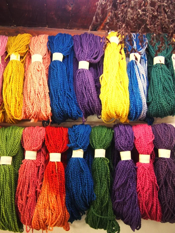 Matassa 100% Lana italiana (250 gr.), 18 colori, Tintura Naturale Moda