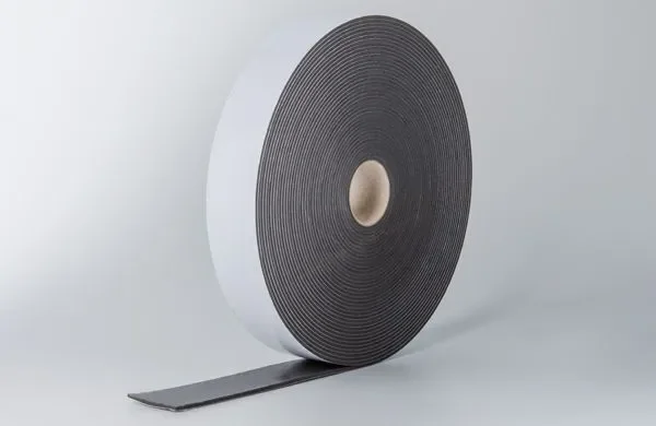 Nastro biadesivo con pellicola singola