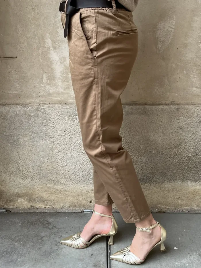 PANTALONE CARROT CON ELASTICO IN VITA - immagine 2