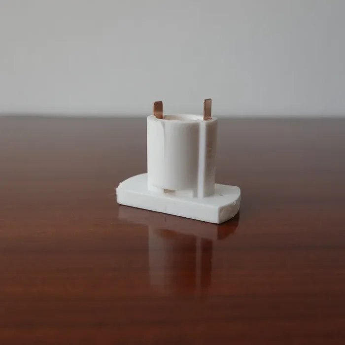 Portalampada E14 tipo A in plastica bianca con lamelle (conf. 2500 pz)