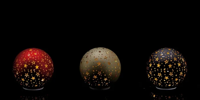 Regalo Italiano Sfera di Natale con Base Vetro Ass. D 18 Cm Rosso o Oro o Nero 1 Pz