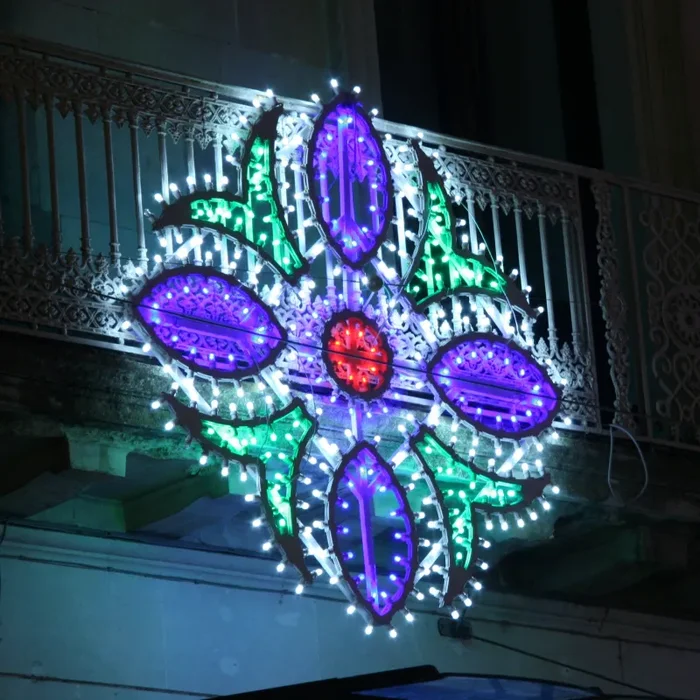 Rosone Coda di Rondine Vendita calda online