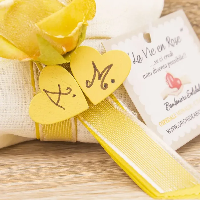 Sacchettino Bustina con Fiore Oro Personalizzato e Sali Profumati Francesi La Vie en Rose - immagine 3