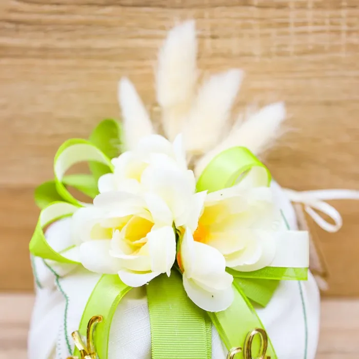 Sacchetto con Pampas, Fiori, Iniziali Personalizzate e Sali Profumati - immagine 2