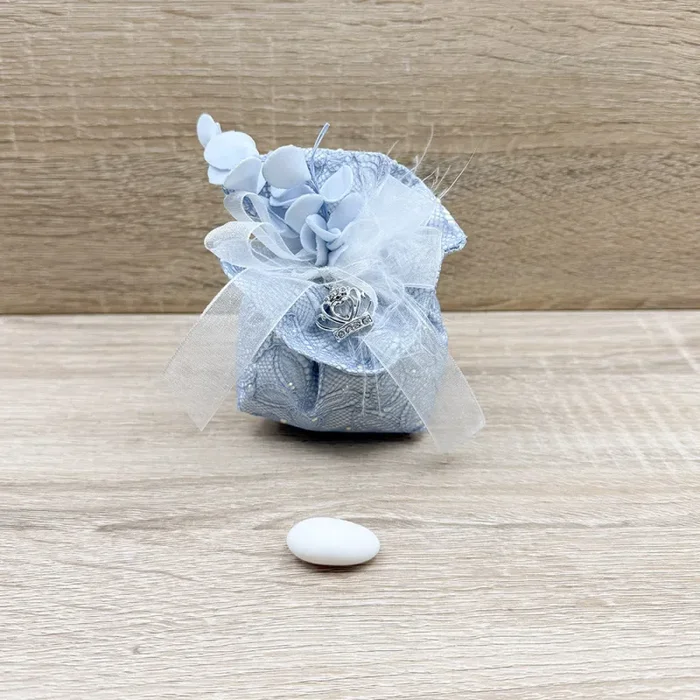 Sacchetto Merletto Carta da Zucchero,Fiorellini, Doppio Fiocco Organza Bianca,Piume e Coroncina