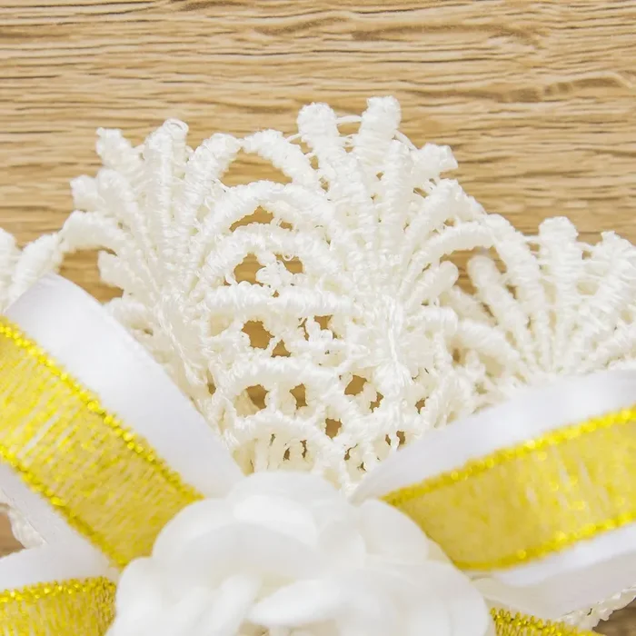 Sacchetto Pizzo con Fiore Bianco e Sali Profumati La Vie en Rose - immagine 2