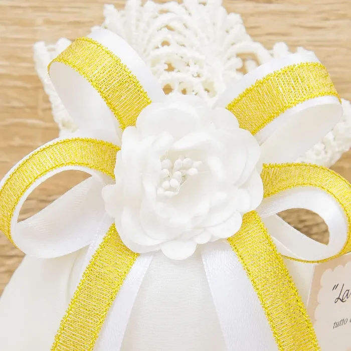 Sacchetto Pizzo con Fiore Bianco e Sali Profumati La Vie en Rose - immagine 3