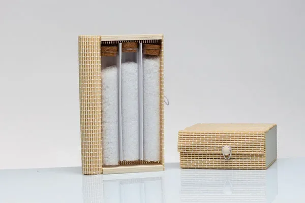 SCATOLA IN BAMBU’ CON TRE SALI