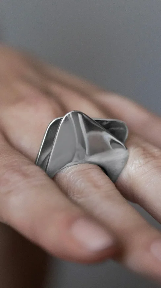 Sinuo 925 – Anello in argento 925 Online