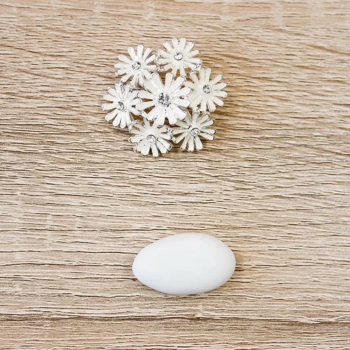 Spilla con Fiori Online ora