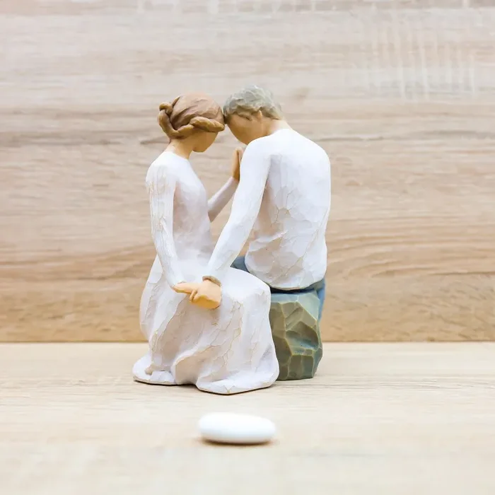 Statua “Attorno a Te” Willow Tree - immagine 3