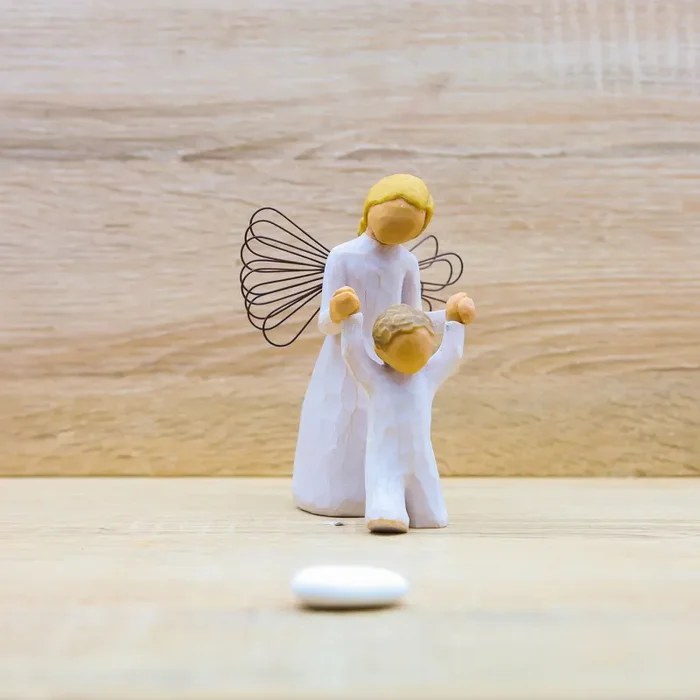 Statuina “Angelo custode” Willow Tree Saldi