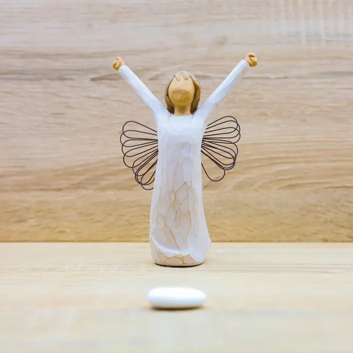 Statuina “Angelo del coraggio” Willow Tree