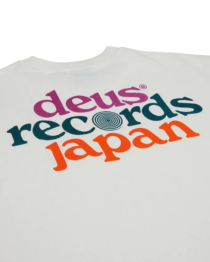 Strata Tee Vintage White – Deus Ex Machina