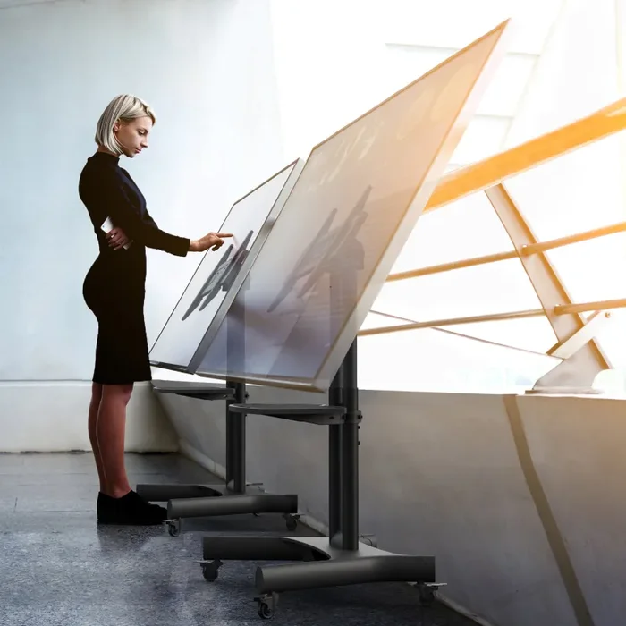 Supporto Mobile per TV o Pannelli Interattivi 32″-70″, max 45 kg, Inclinabile, Nero TS1350 - immagine 3