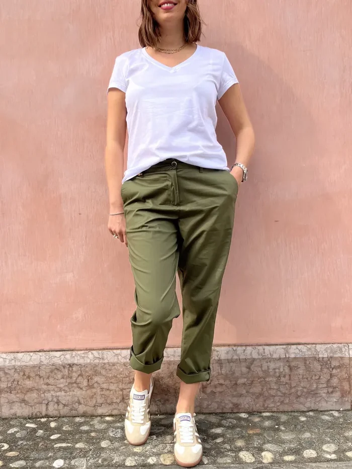 T-SHIRT SCOLLO V FILO DI SCOZIA - immagine 2