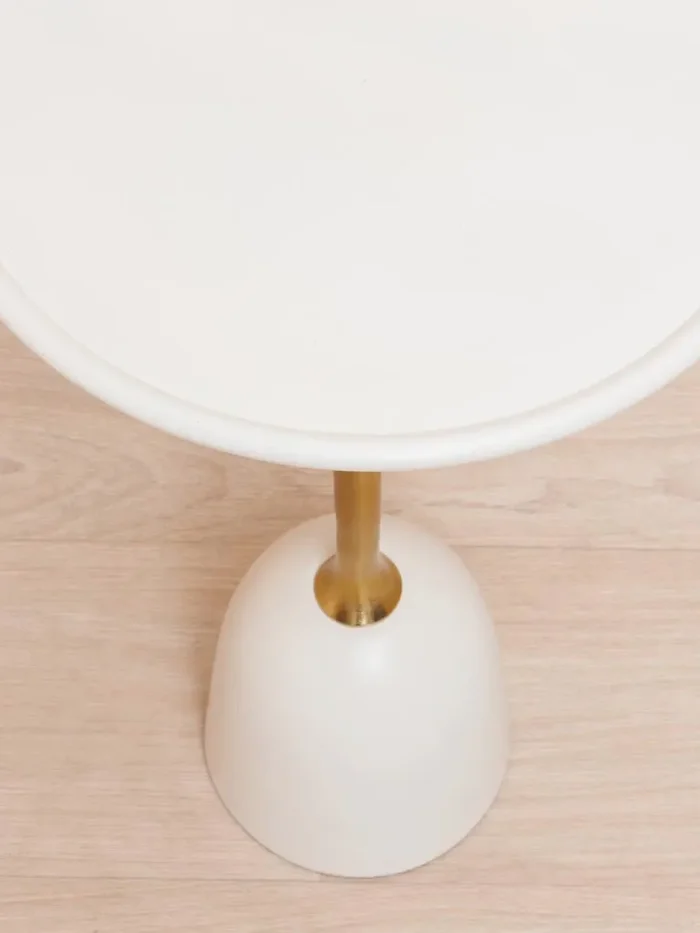 TAVOLINO CON PIANO ROTONDO IN METALLO BIANCO E ORO (35xh.56cm) - immagine 2