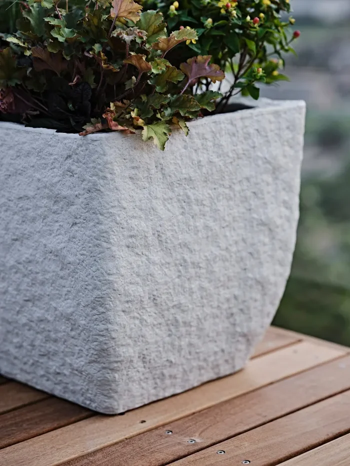 TeraPlast Vaso Fioriera Petram 80 Cm Bianco Pietra Plastica Riciclabile - immagine 3