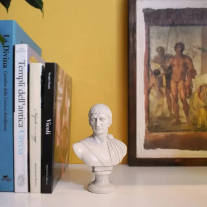 Traiano Imperatore Romano – Busto in marmo - immagine 2