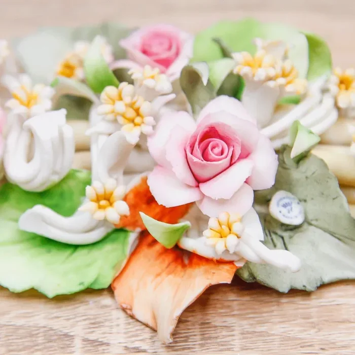 Tralcio di Rose Rosa Linea Rose Porcellana di Capodimonte - immagine 2