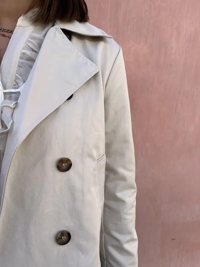 TRENCH CORTO DOPPIO PETTO Online - immagine 2